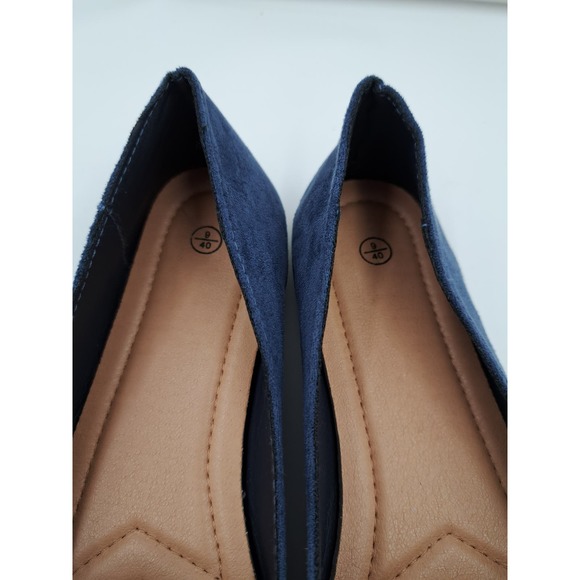 Obataom Blue faux suede flats w/ Goldtone strap decor Pointy Toe 9 - Picture 8 of 8